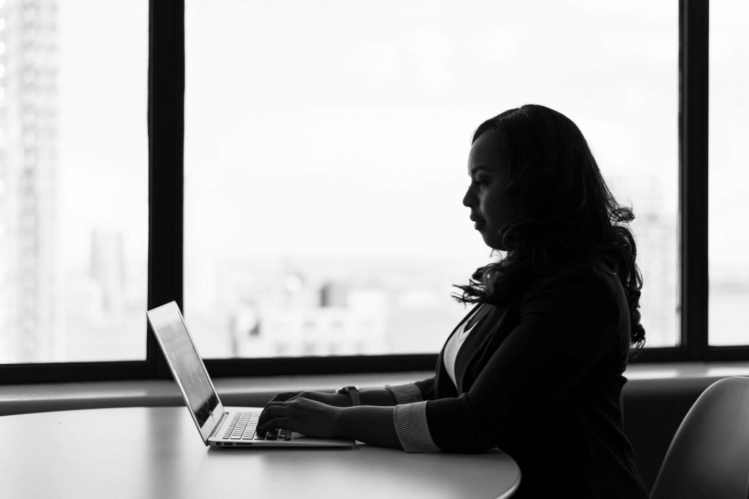 Quality assurance testing environment with multiple devices and monitoring systems for comprehensive software validation